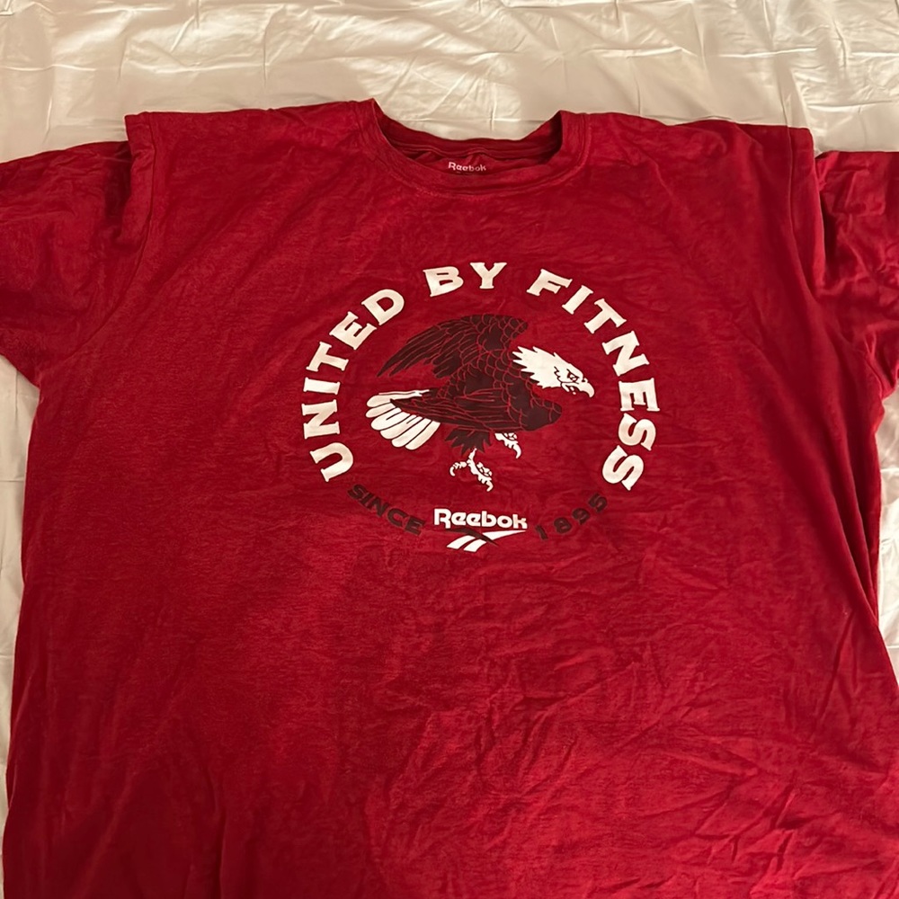 Reebok United by Fitness tshirt size XL